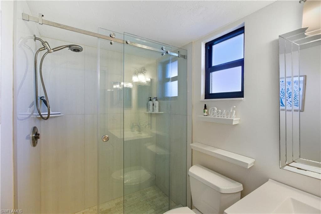 600 Neapolitan Way 105, Naples, FL 34103-19