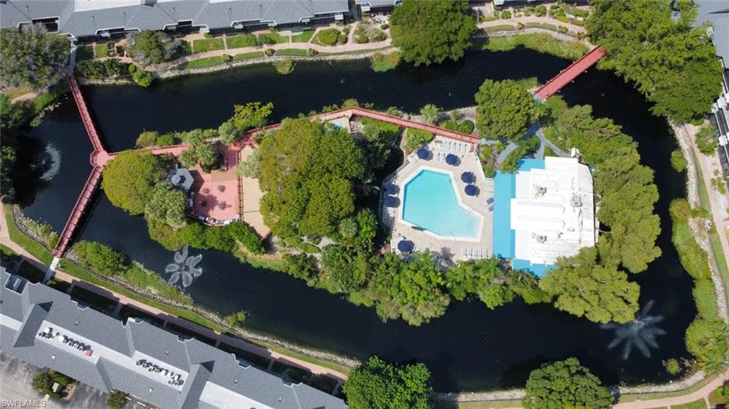 600 Neapolitan Way 105, Naples, FL 34103-27