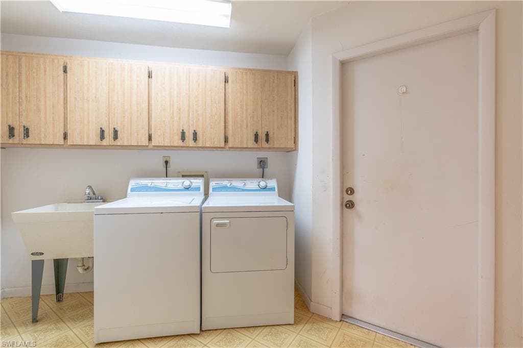 2353 Abbey Ct, Naples, FL 34112-35