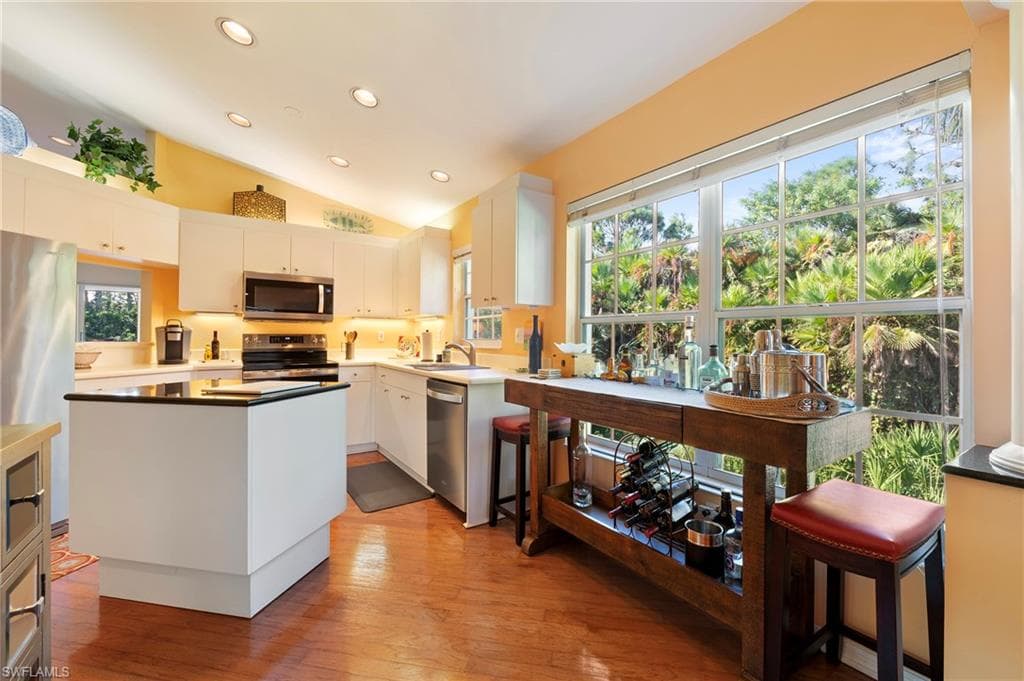 3755 Fieldstone Blvd 1208, Naples, FL 34109-8