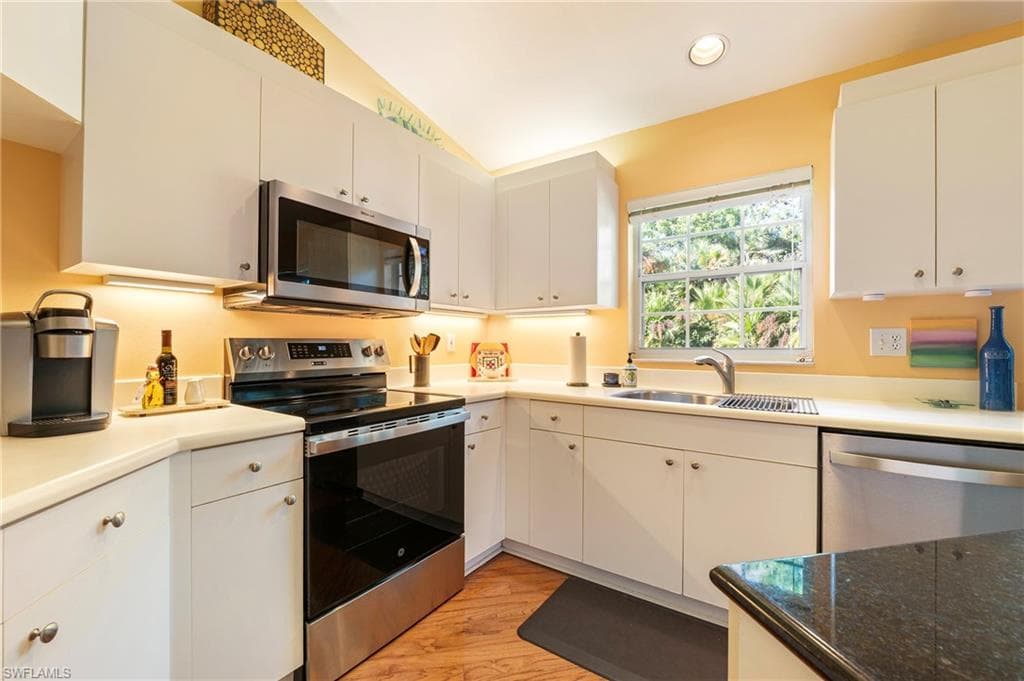 3755 Fieldstone Blvd 1208, Naples, FL 34109-9