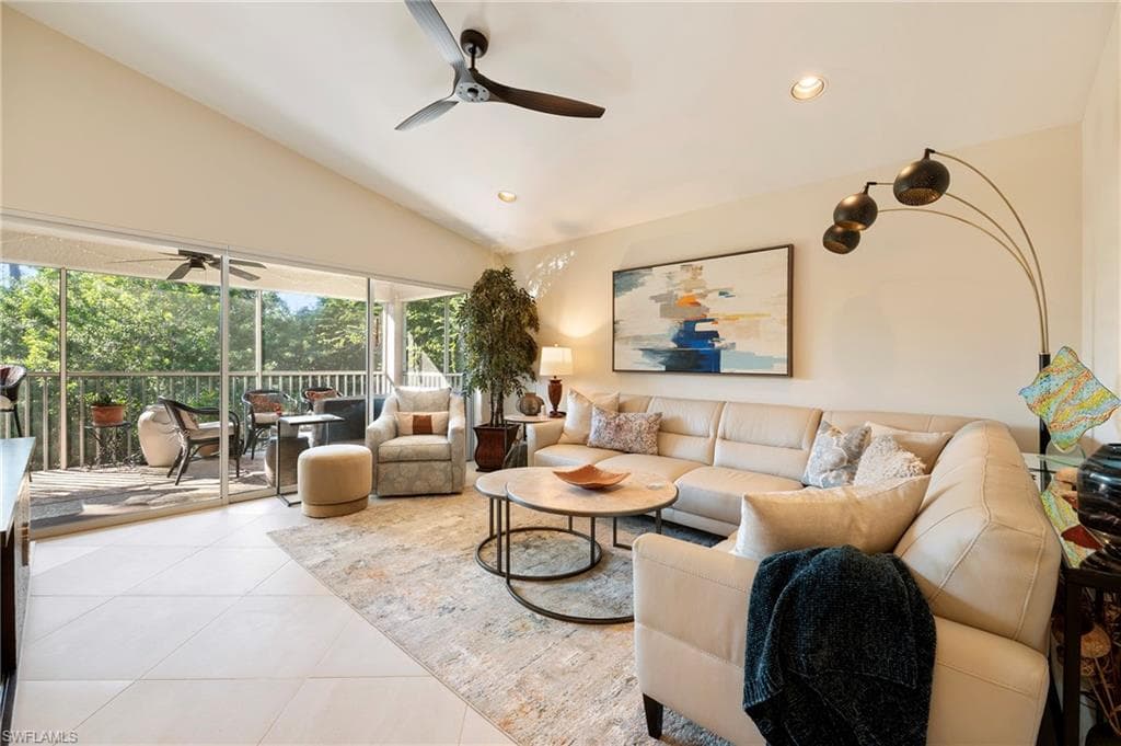 3755 Fieldstone Blvd 1208, Naples, FL 34109-4