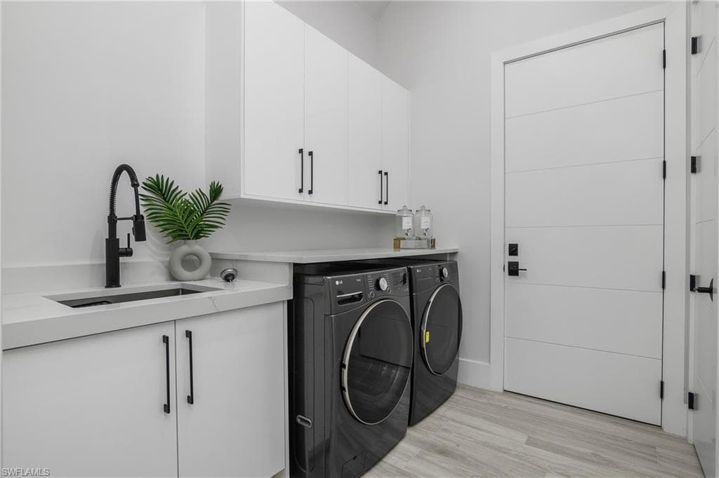 1347 23rd St SW, Naples, FL 34117-14