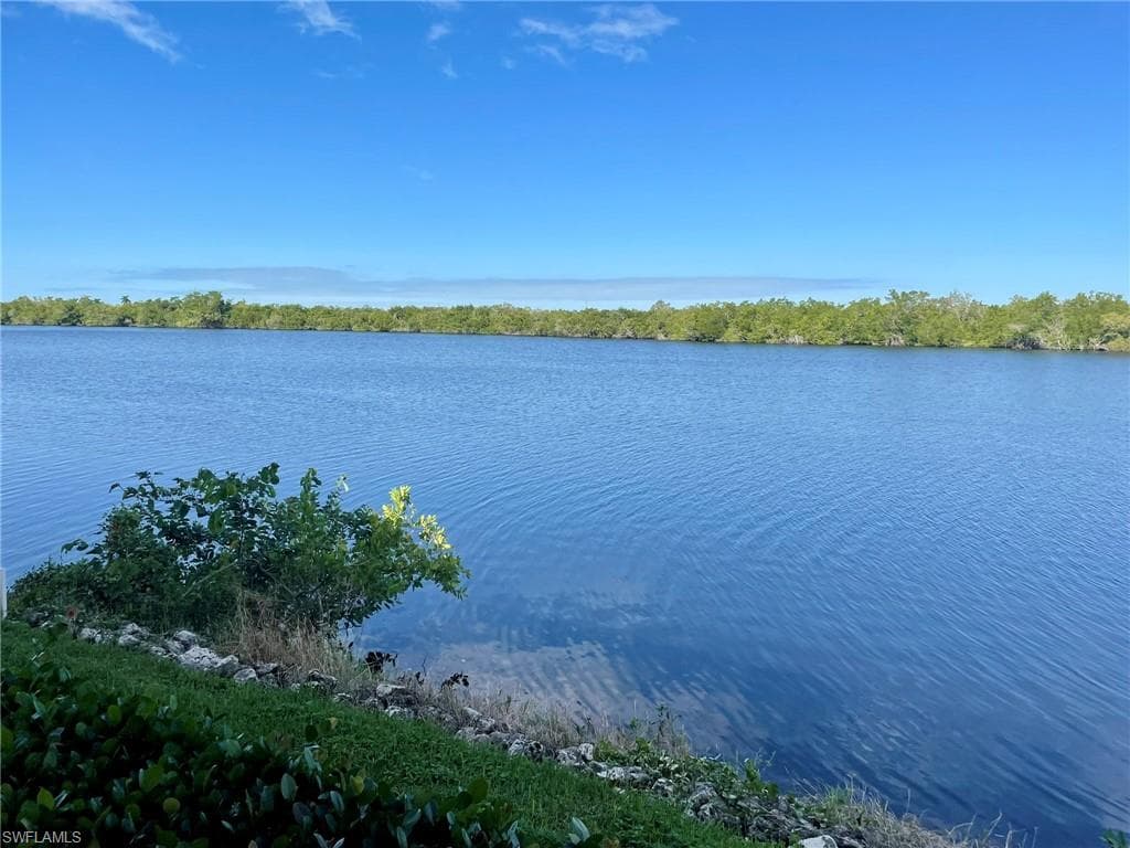 1165 Mainsail Dr 604, Naples, FL 34114-1