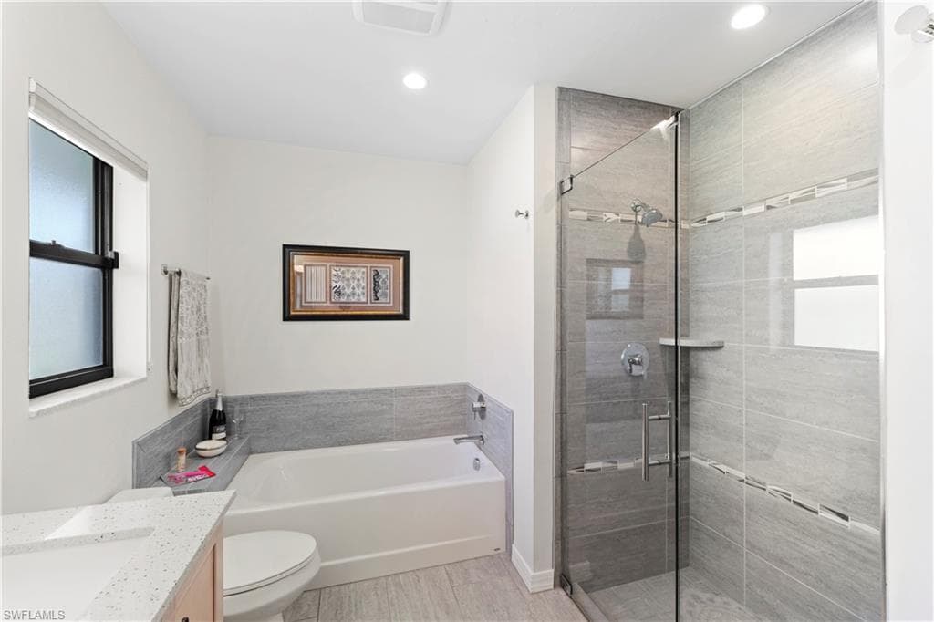 2255 Imperial Golf Course Blvd, Naples, FL 34110-26