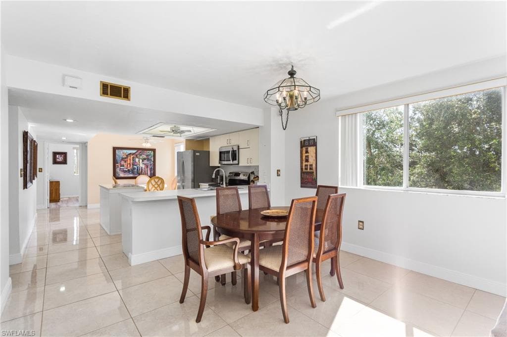 290 Naples Cove Dr 2501, Naples, FL 34110-9