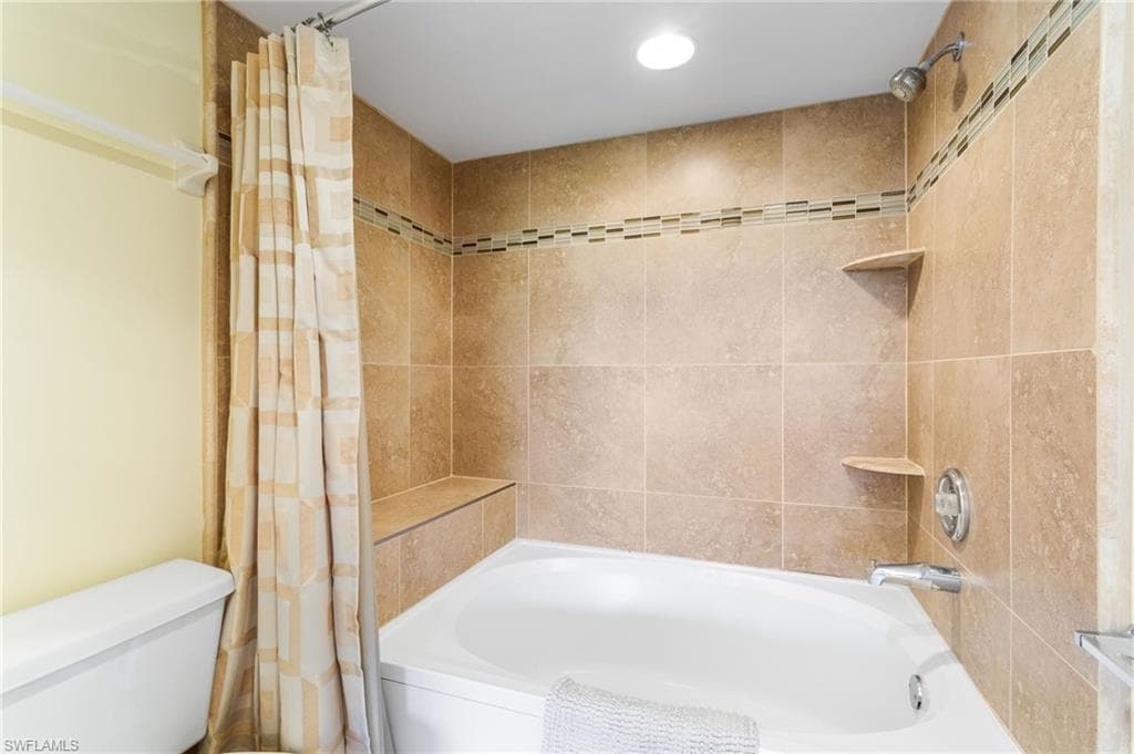 290 Naples Cove Dr 2501, Naples, FL 34110-17