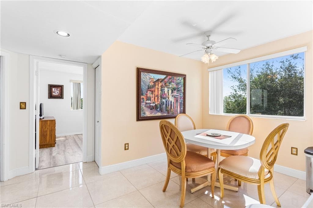 290 Naples Cove Dr 2501, Naples, FL 34110-19