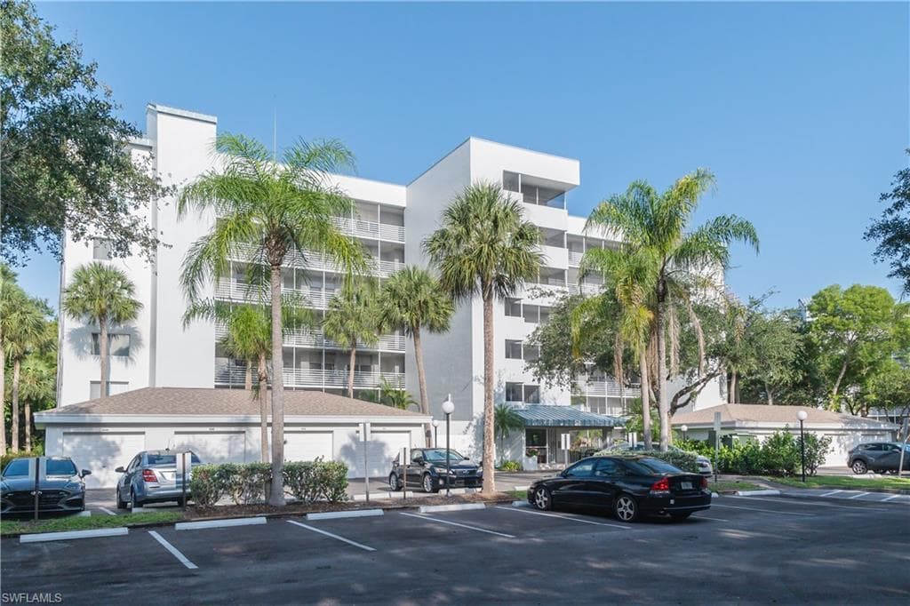 290 Naples Cove Dr 2501, Naples, FL 34110-29