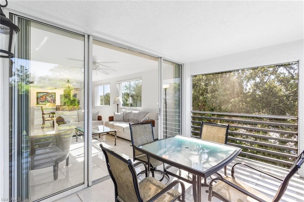 290 Naples Cove Dr 2501, Naples, FL 34110-6