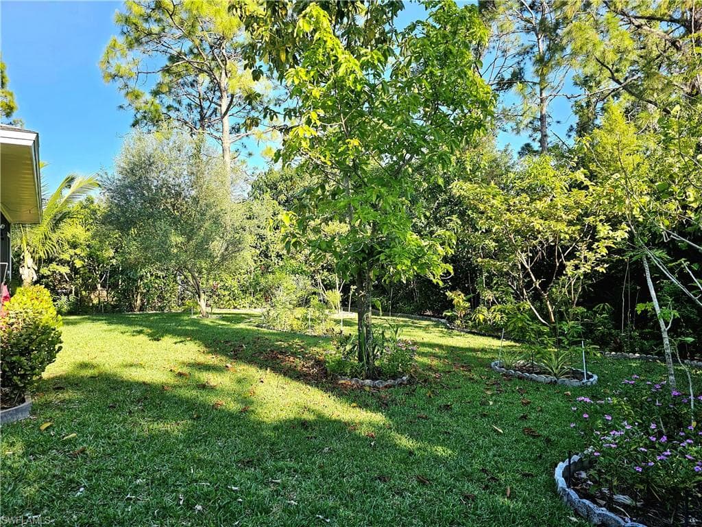 2505 9th St W, Lehigh Acres, FL 33971-9