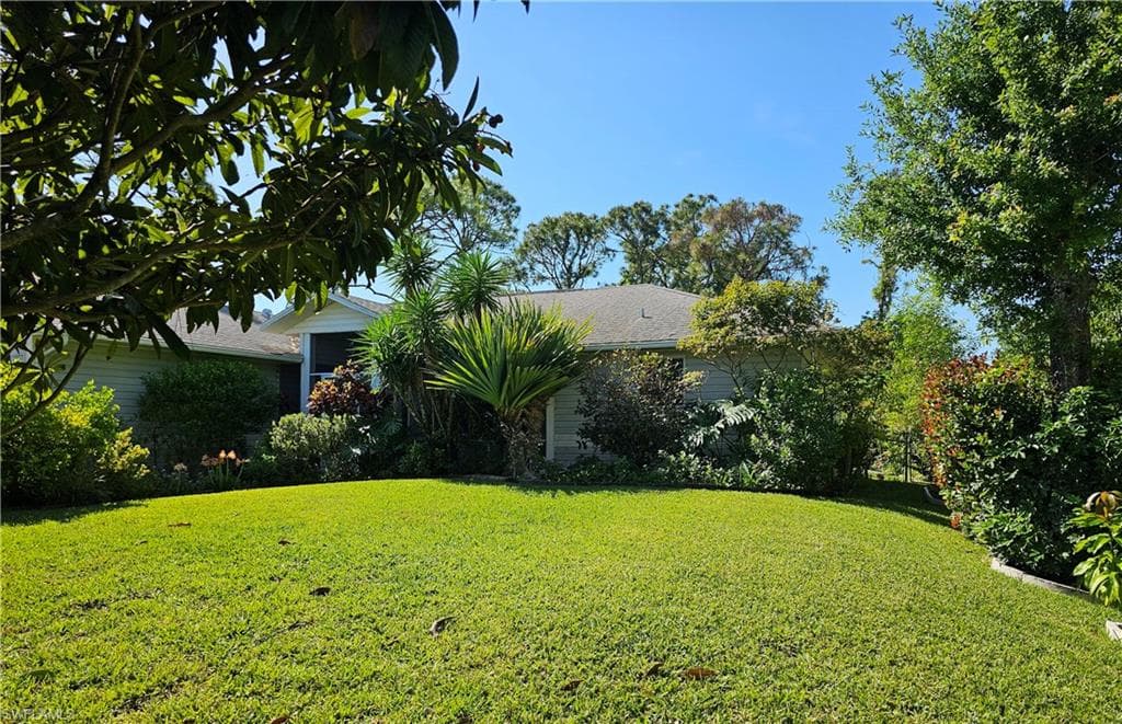 2505 9th St W, Lehigh Acres, FL 33971-4