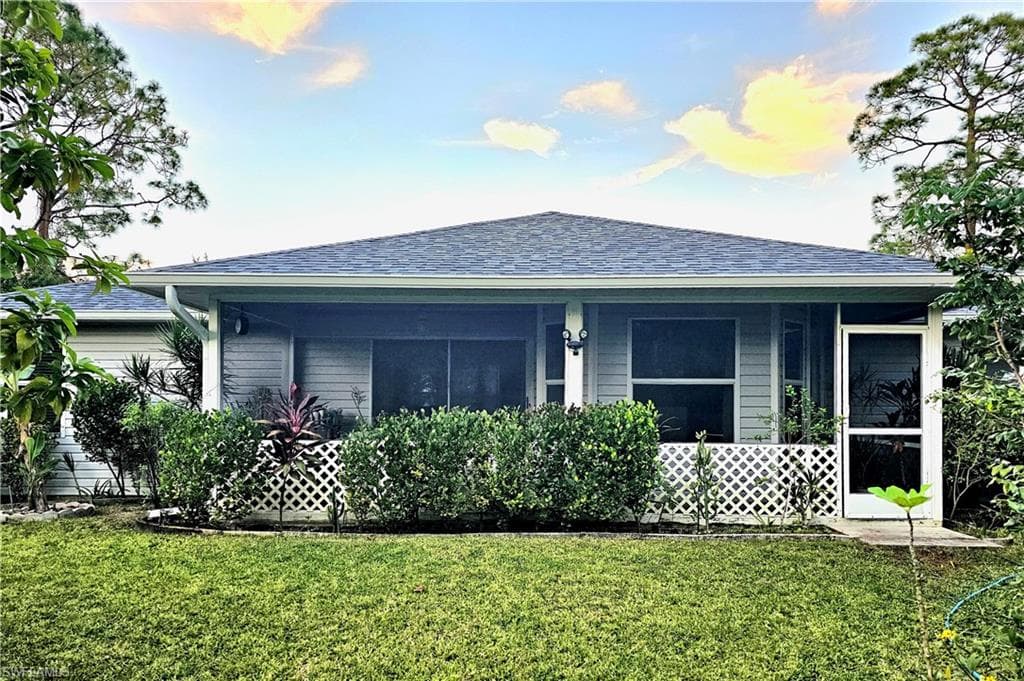 2505 9th St W, Lehigh Acres, FL 33971-6