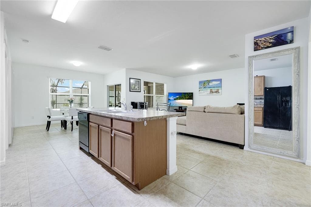 1323 9th Ave, Cape Coral, FL 33991-9