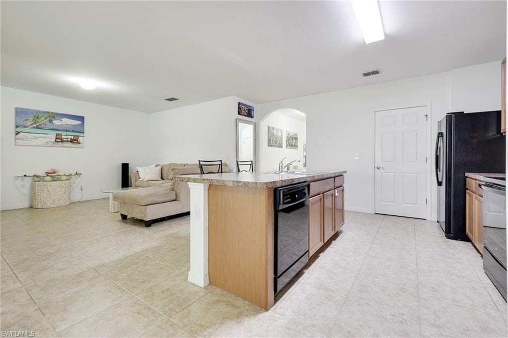 1323 9th Ave, Cape Coral, FL 33991-10