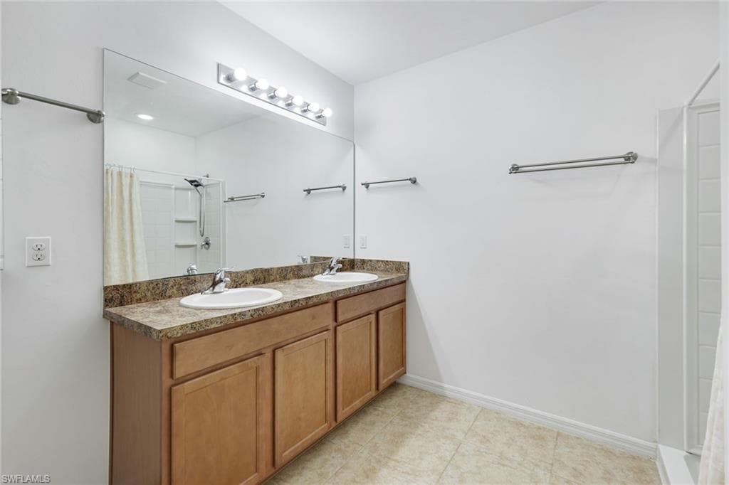 1323 9th Ave, Cape Coral, FL 33991-17