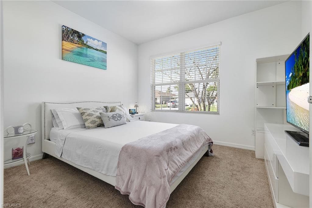 1323 9th Ave, Cape Coral, FL 33991-21