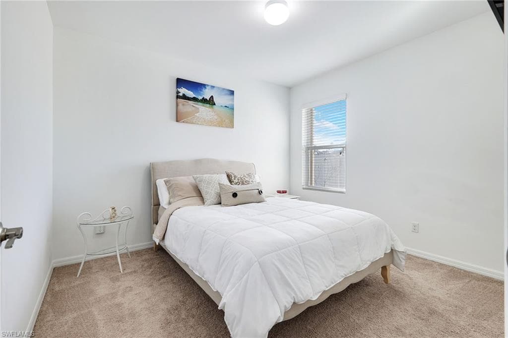 1323 9th Ave, Cape Coral, FL 33991-23