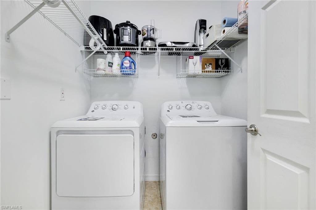 1323 9th Ave, Cape Coral, FL 33991-24