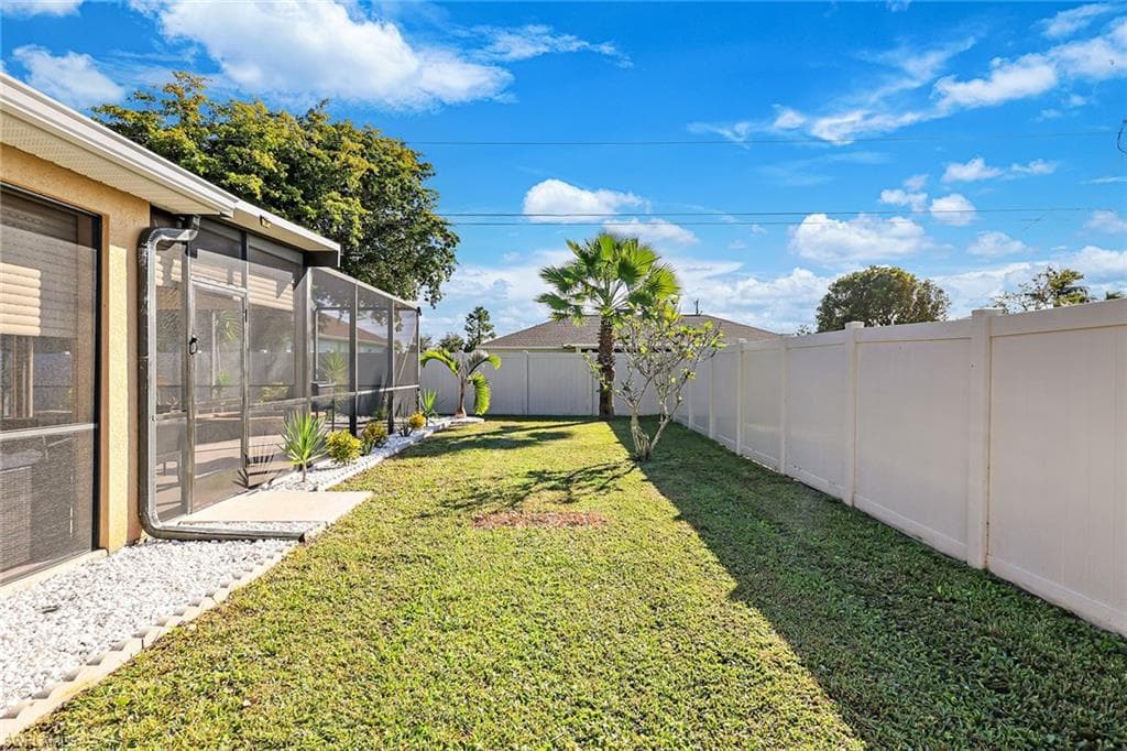 1323 9th Ave, Cape Coral, FL 33991-30