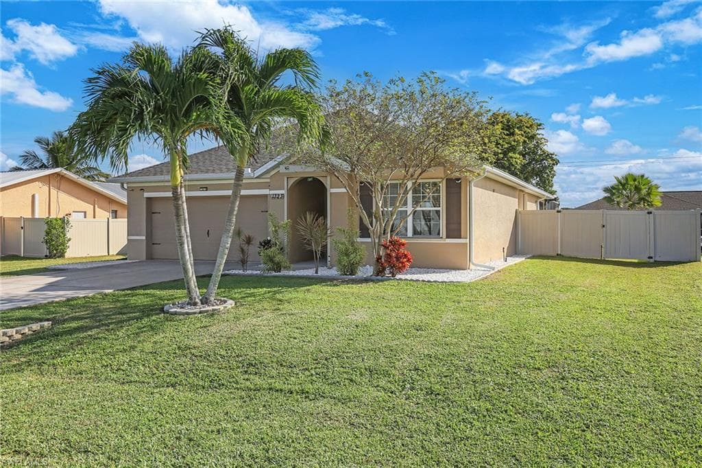 1323 9th Ave, Cape Coral, FL 33991-4