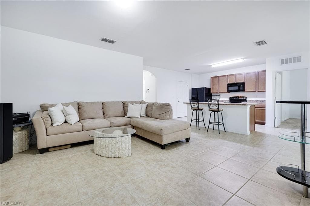 1323 9th Ave, Cape Coral, FL 33991-6