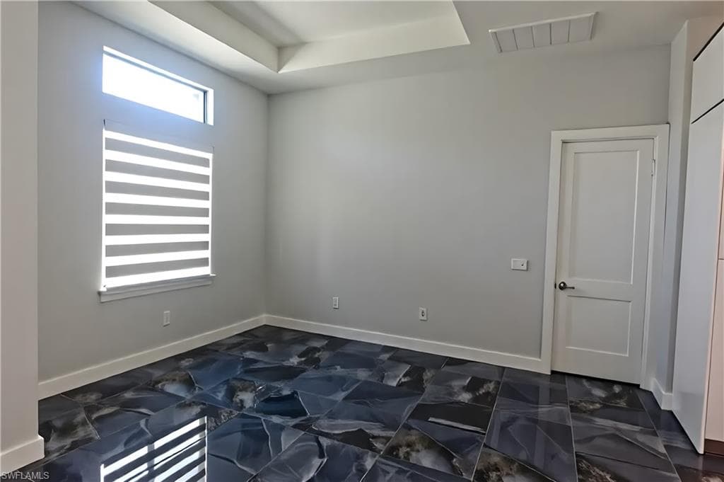 927 12th Ave NE, Naples, FL 34120-10