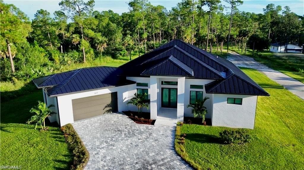 927 12th Ave NE, Naples, FL 34120-1