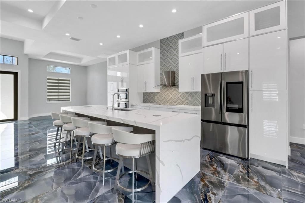 927 12th Ave NE, Naples, FL 34120-6