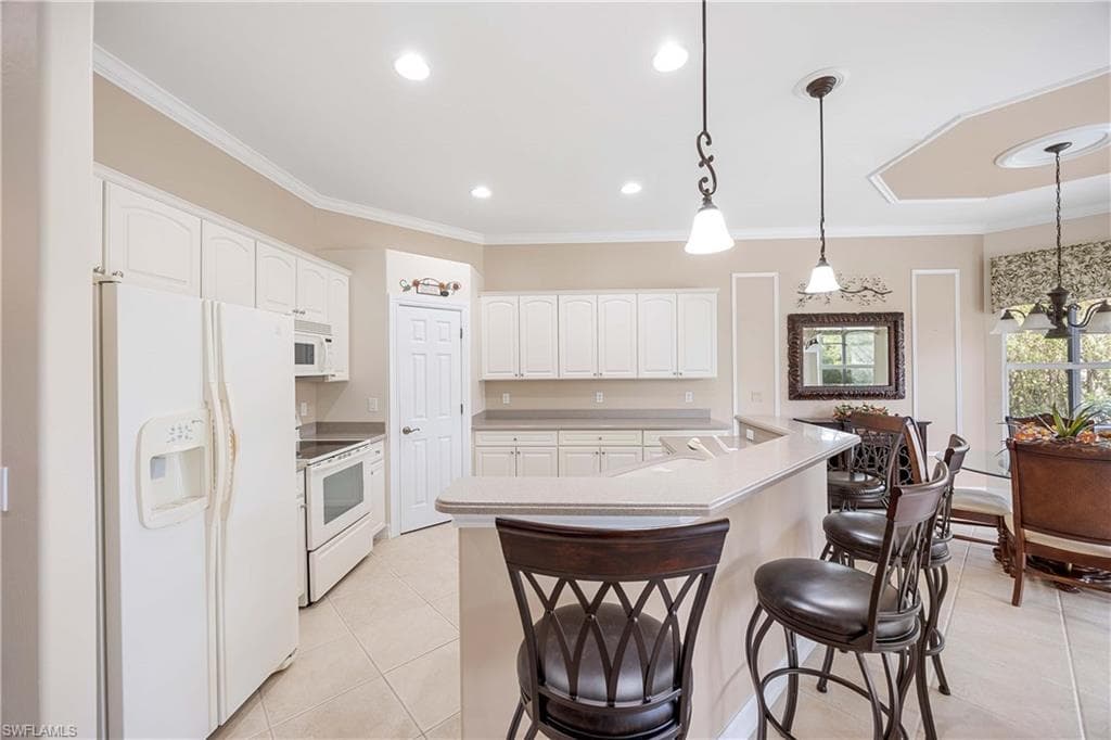 6786 Bent Grass Dr, Naples, FL 34113-26