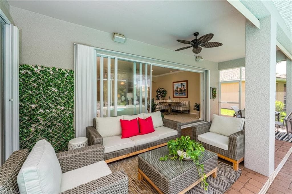 14291 Manchester Dr, Naples, FL 34114-9