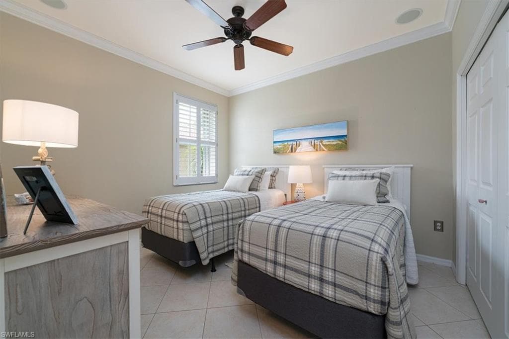 14291 Manchester Dr, Naples, FL 34114-22