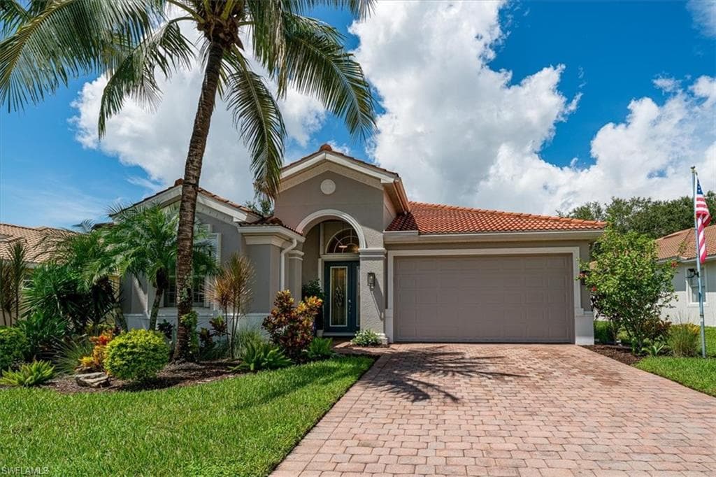 14291 Manchester Dr, Naples, FL 34114-26