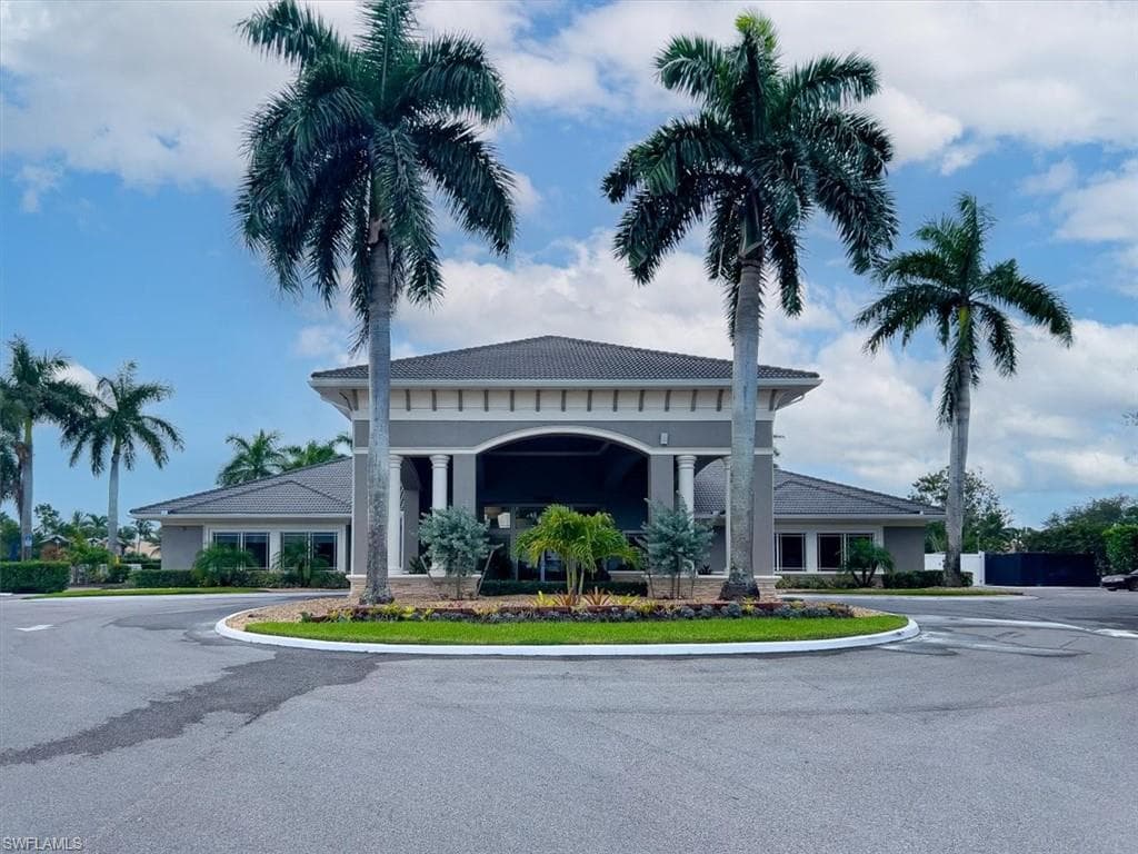 14291 Manchester Dr, Naples, FL 34114-36