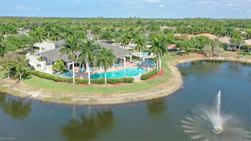 14291 Manchester Dr, Naples, FL 34114-5