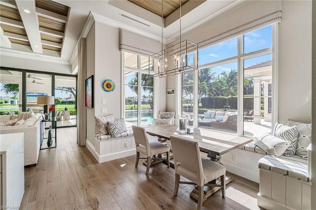 6188 Freemont Dr, Naples, FL 34119-8