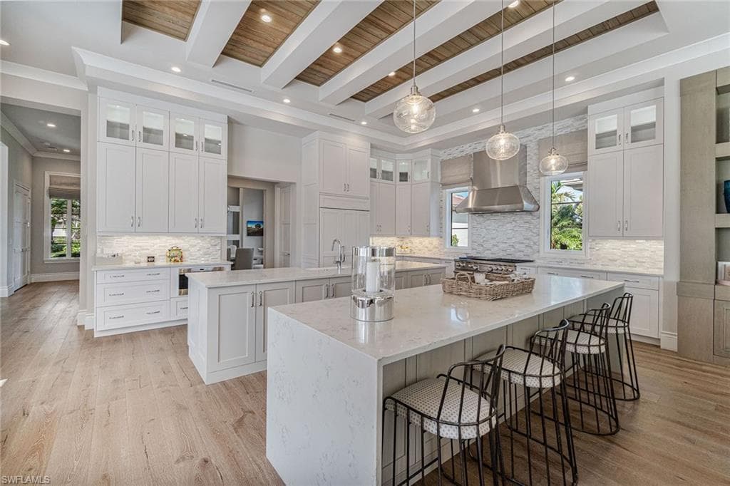 6188 Freemont Dr, Naples, FL 34119-11