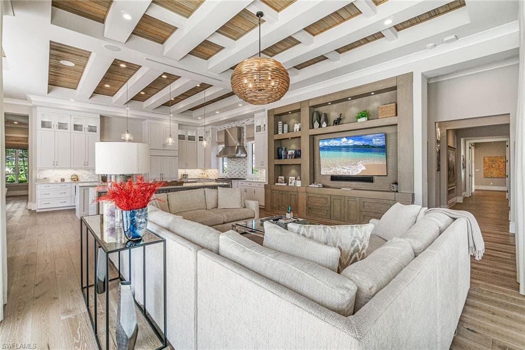 6188 Freemont Dr, Naples, FL 34119-13