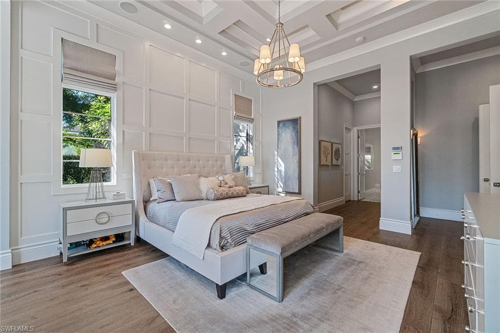 6188 Freemont Dr, Naples, FL 34119-20