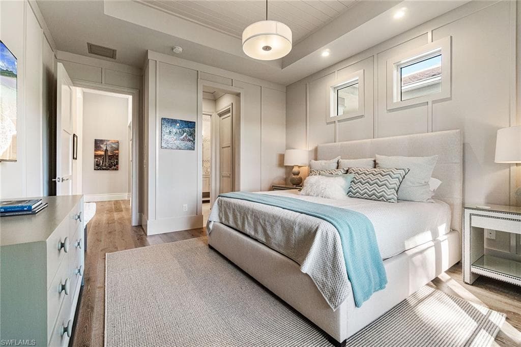 6188 Freemont Dr, Naples, FL 34119-27