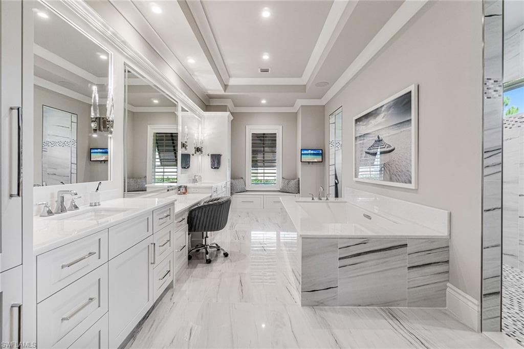 6188 Freemont Dr, Naples, FL 34119-31