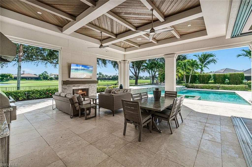 6188 Freemont Dr, Naples, FL 34119-37