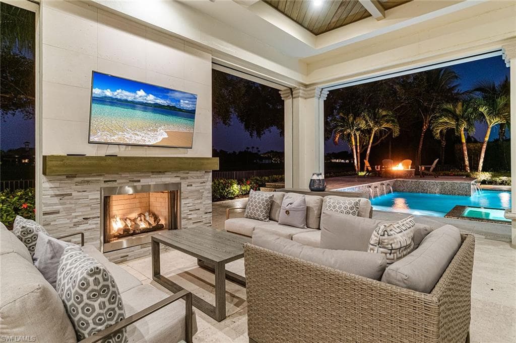 6188 Freemont Dr, Naples, FL 34119-47