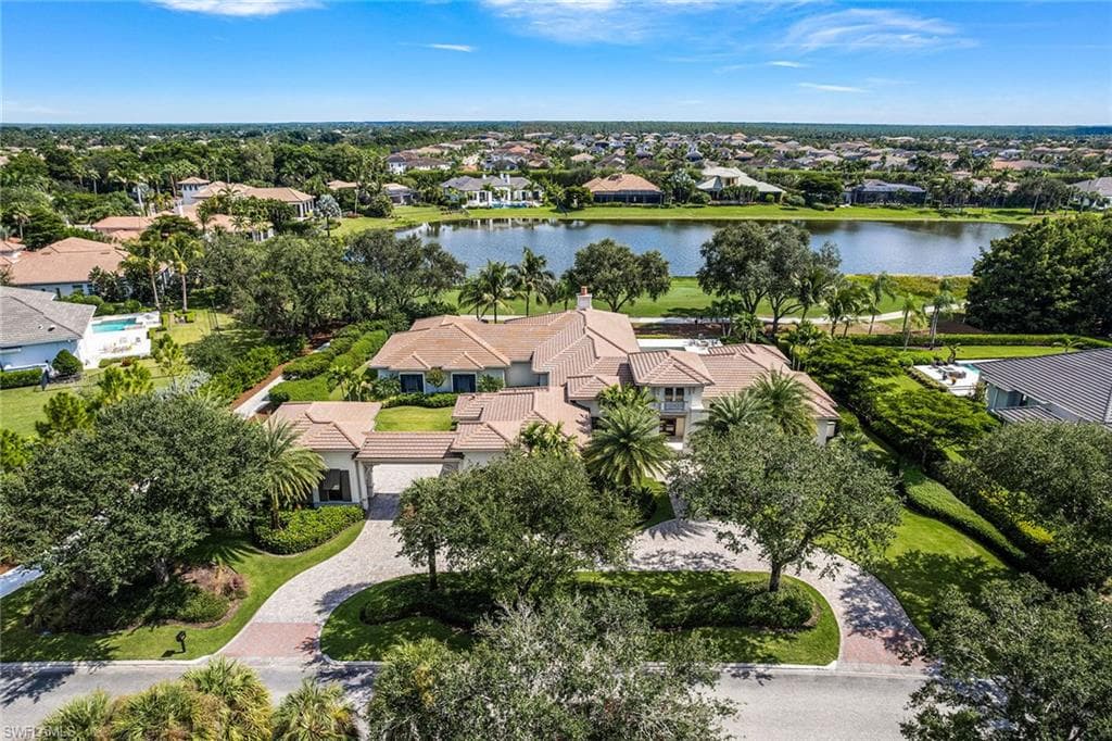 6188 Freemont Dr, Naples, FL 34119-50