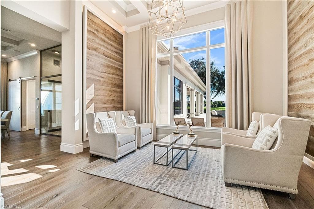 6188 Freemont Dr, Naples, FL 34119-5