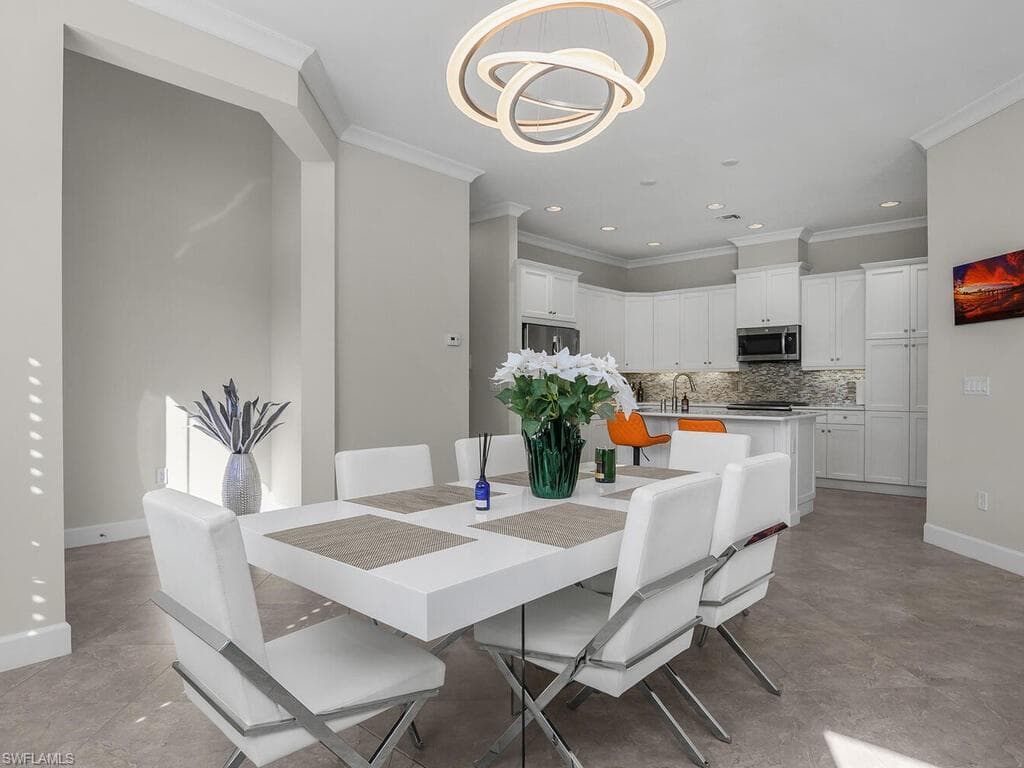 7113 Dominica Dr, Naples, FL 34113-14