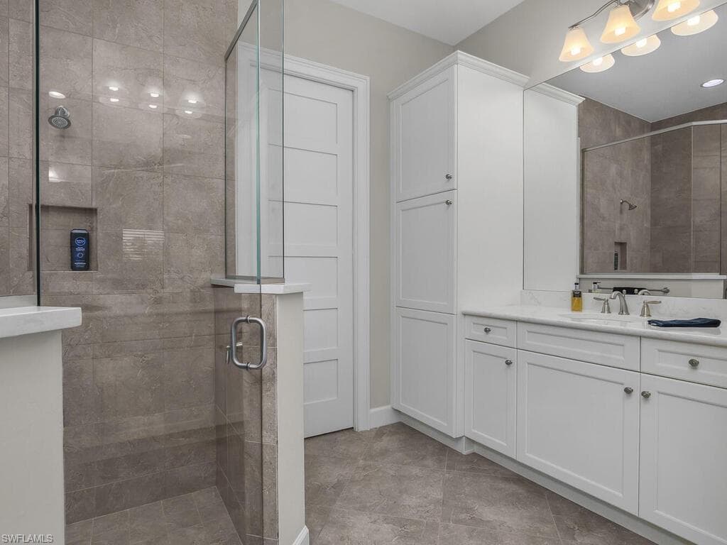 7113 Dominica Dr, Naples, FL 34113-17