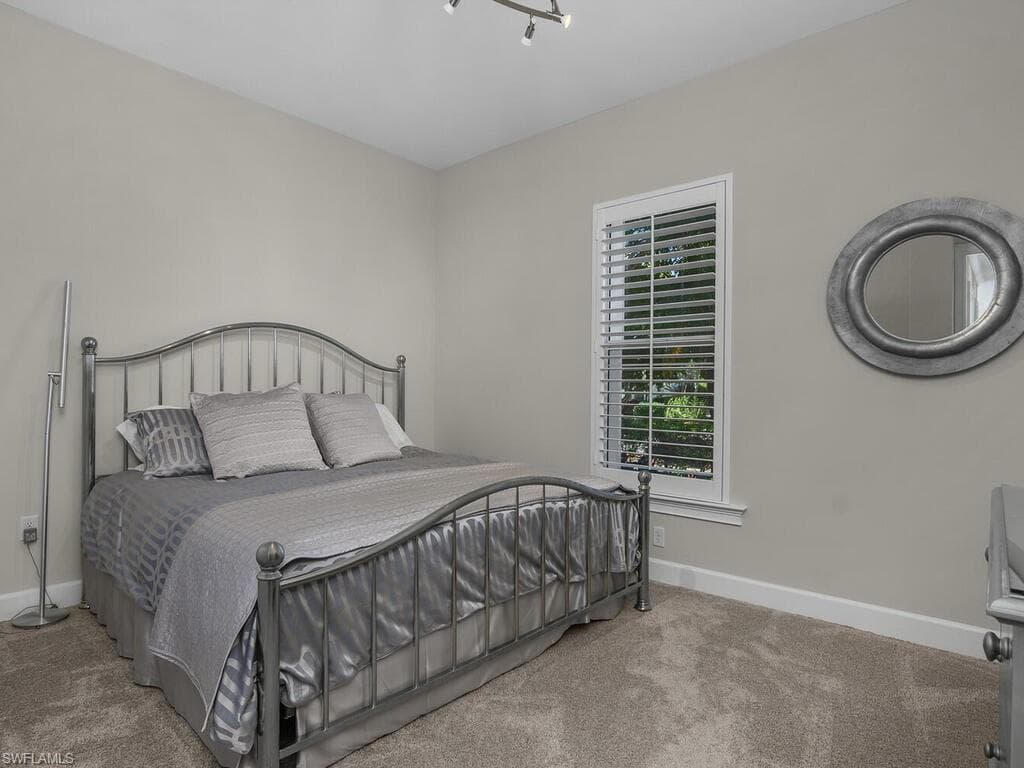 7113 Dominica Dr, Naples, FL 34113-24