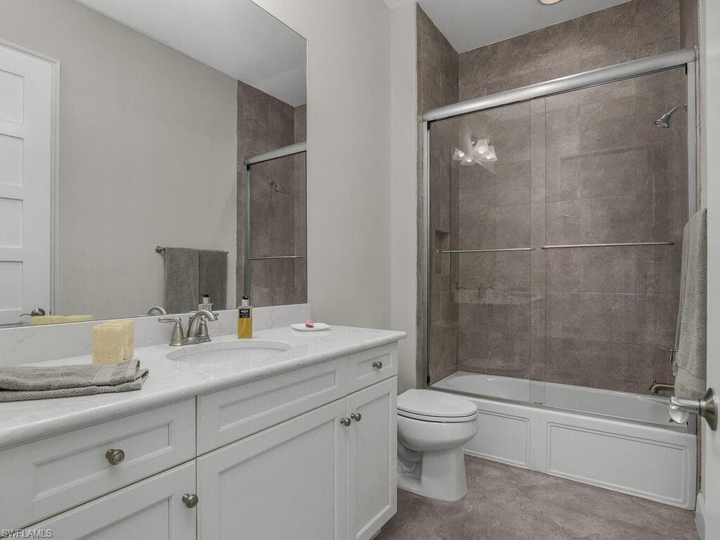 7113 Dominica Dr, Naples, FL 34113-26