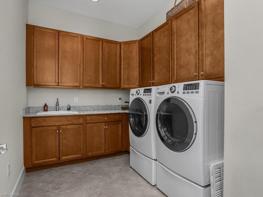 7113 Dominica Dr, Naples, FL 34113-29